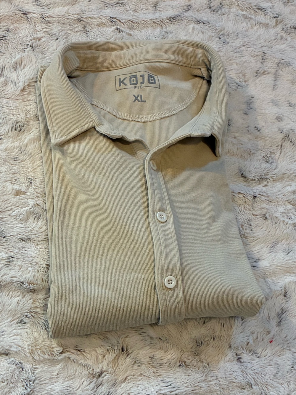 KOJO FIT Men’s XL Short Sleeve Stretch Knit Shirt Cream Athletic Muscle Fit